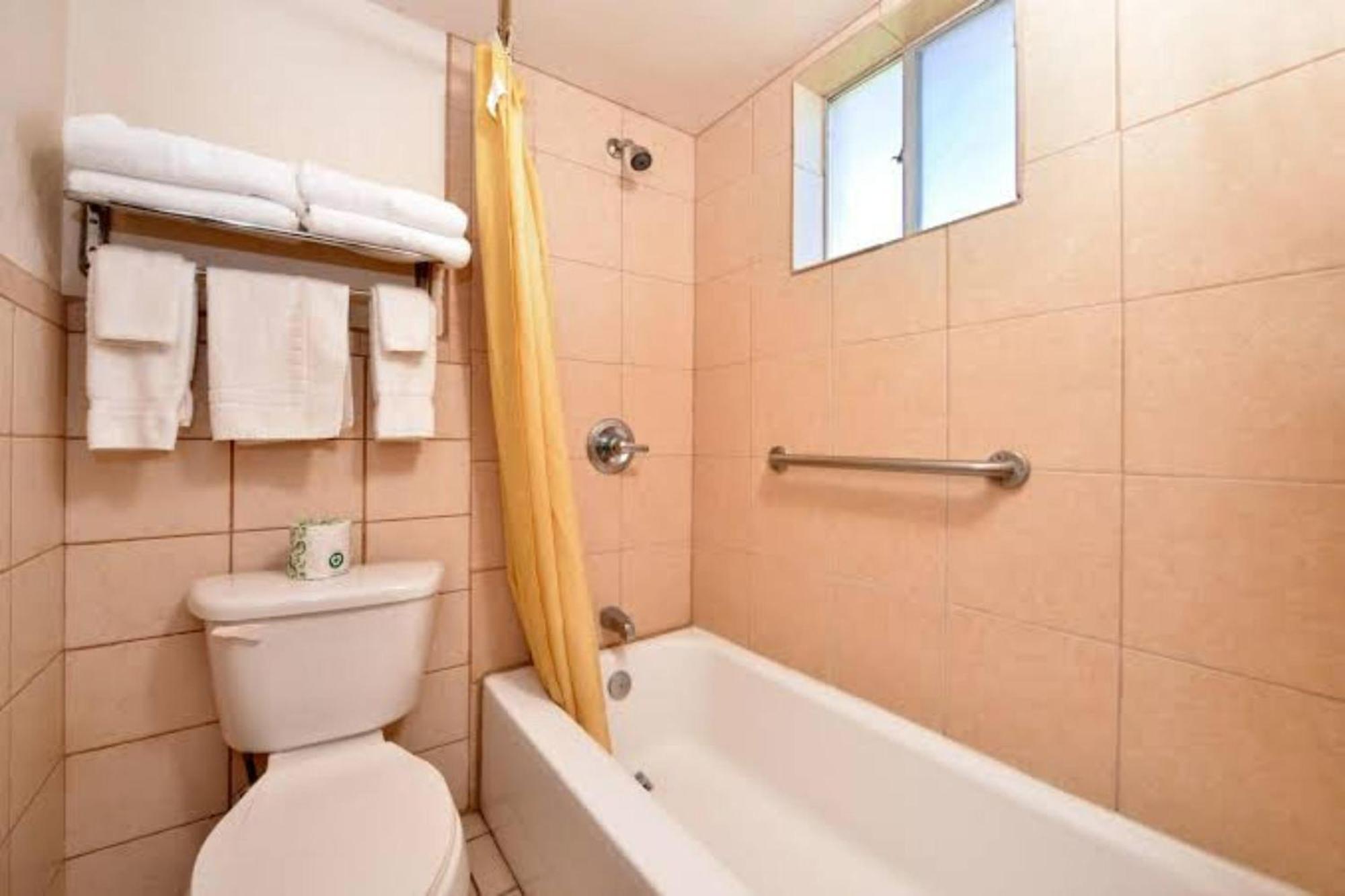 Exclusivo Inn By Oyo Grand Prairie, Tx Extérieur photo